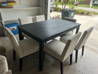 Dining room table