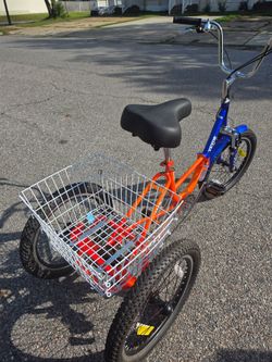 three wheel bike