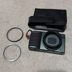 Ricoh GR III HDF Camera