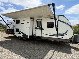 2014 shadow cruiser 31ft double slide with bunk beds