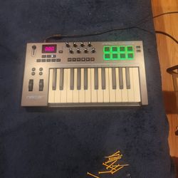 Nektar Impact LX25 