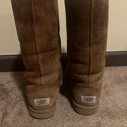 Original Uggs - Size 9