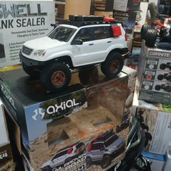 Scx24 RC Electric Rock Crawler Brand New.