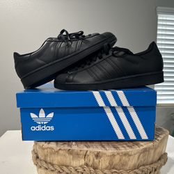Adidas All black Superstars