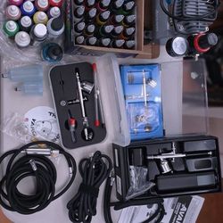 Airbrush Set 2 New Air Brush 1 Used 1 Brand New Compressor All Paint Unopened 1 Portable Handheld Airbrush With Batteries Cleaning 