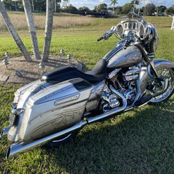 2014 Harley Davidson Street Glide Special