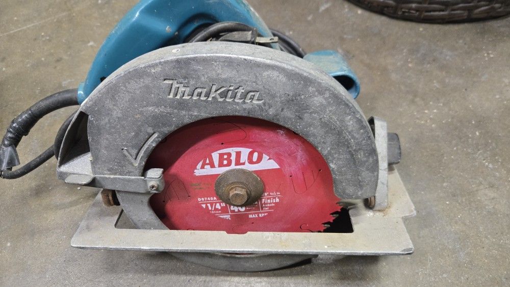 Makita 7-1/4" Circular Saw (Model 5007NB) – WORKS