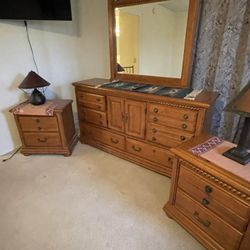 BEDROOM SET 