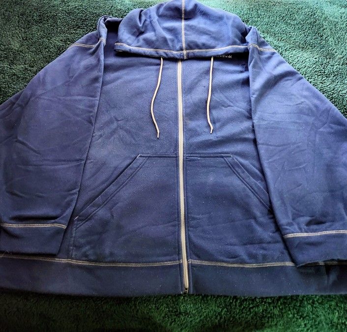 Big & Tall Reebok Sweatshirt Hoodie • Men's Navy Blue • Warm Fleece Lined • Two Front Pockets • Hoodie With Draw String. Size: 6-XL.
W-6