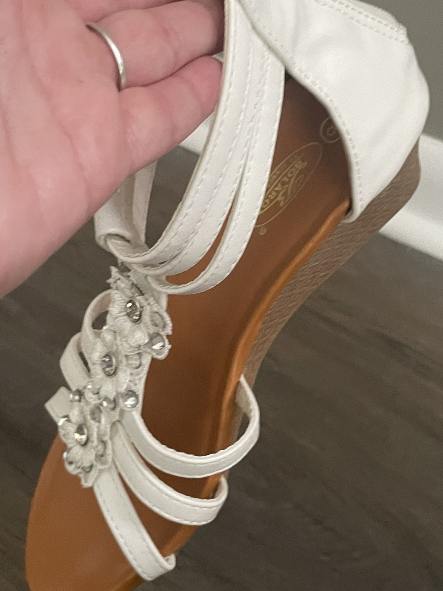 White Spring/ Summer Sandals Sz 8