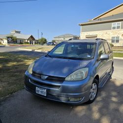 2004 Toyota Sienna