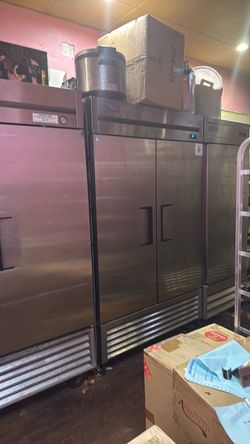 True 2 door refrigerator
