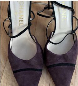 Chanel burgundy heels size 39.5 women’s size 8.5 us