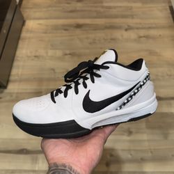 Kobe 4 Protro