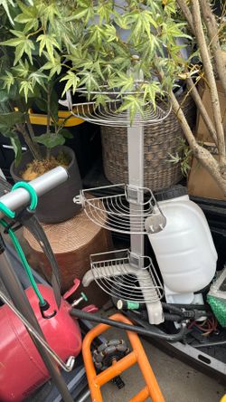 Simple Human Shower Rack 