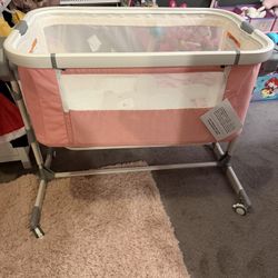 Electric Pink Bassinet 