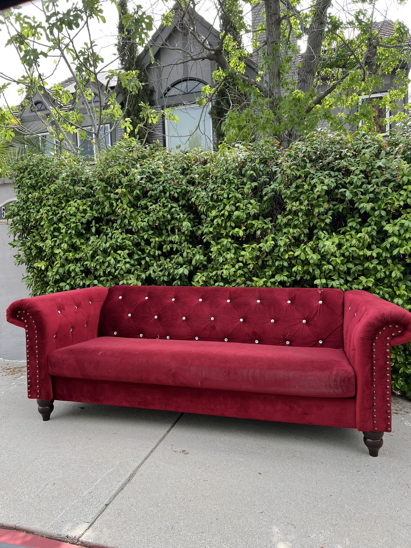 Malchin Sofa
