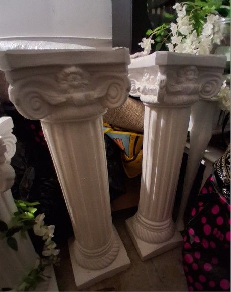 4 White Stone Event Pillars 