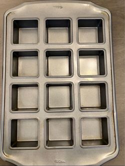 Mini cakes pan