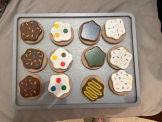 Melissa & Doug Wooden Slice & Bake Cookie Set – 12 Cookies & Tray”.