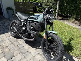Ducati Scrambler 400cc