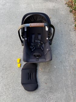 Nuna pipa Urbn travel system infant car seat 2023