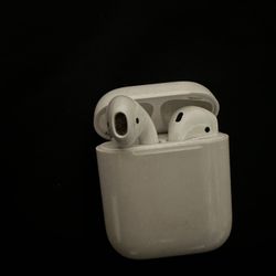 Used AirPods 2 - Work Great