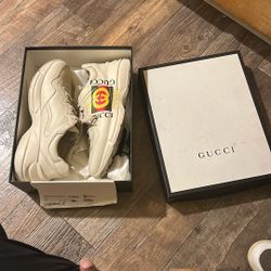 GUCCI shoes