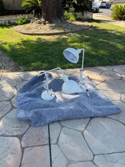 Table lamp