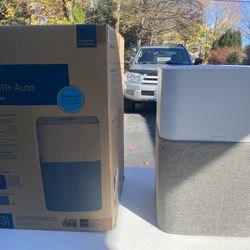 2 Large Room Air Purifiers *Brand New*