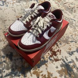 nike dunks,size 7