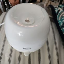 Vicks 3-in-1 Sleepy Time Humidifier
