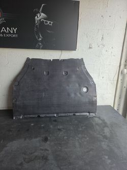 AUDI Q7 FRONT UNDERBODY INSULATION 2016 OEM 4M0 825 235 A