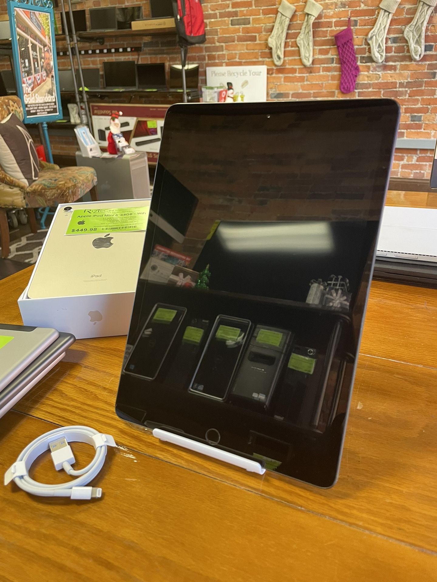 Apple iPad 7th Generation 128GB WiFi 10.2” Includes Apple Lightning Cord And 90 Day Warranty