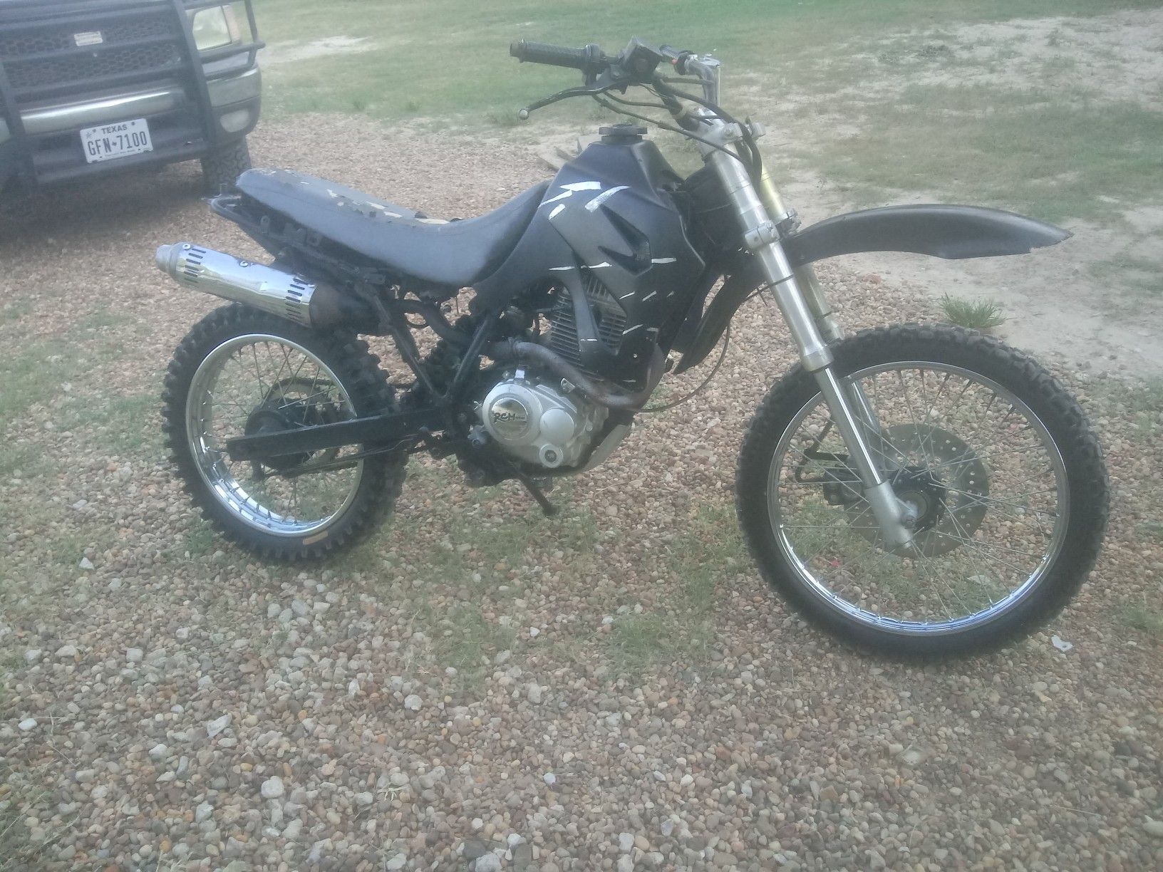 250 dirt bike