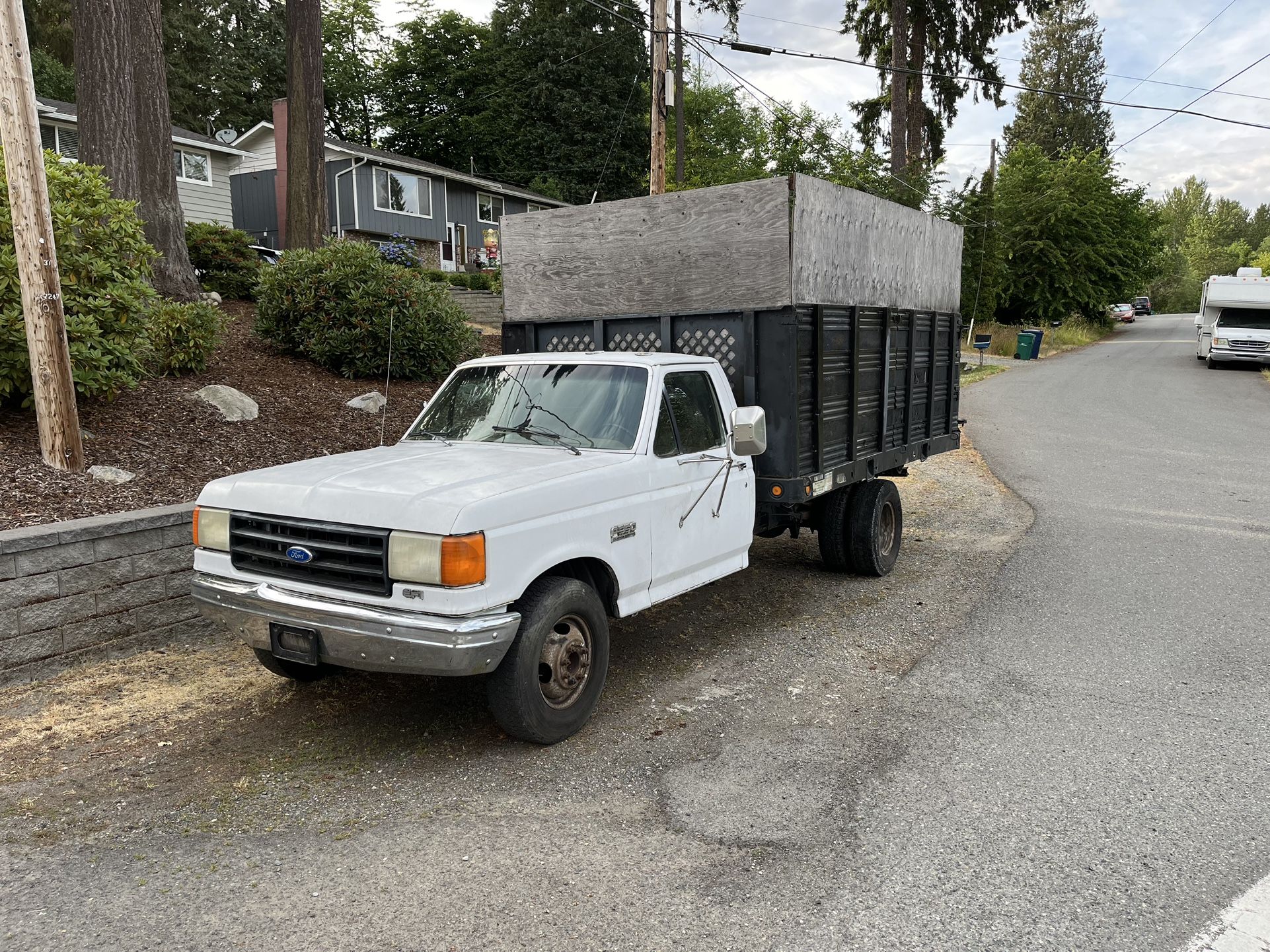 1988 Ford F-350 Dump Truck