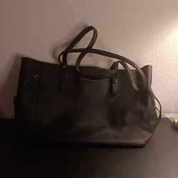 GORGEOUS NEW Calvin Klein 10"x16" Saffiano Leather Black Shoulder Tote Bag. MSRP $189

