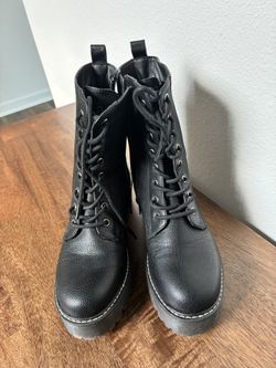 Union Bay Black Boots