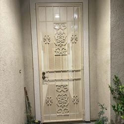 Beautiful Security Screen Door / Hermosa Puerta De Seguridad 