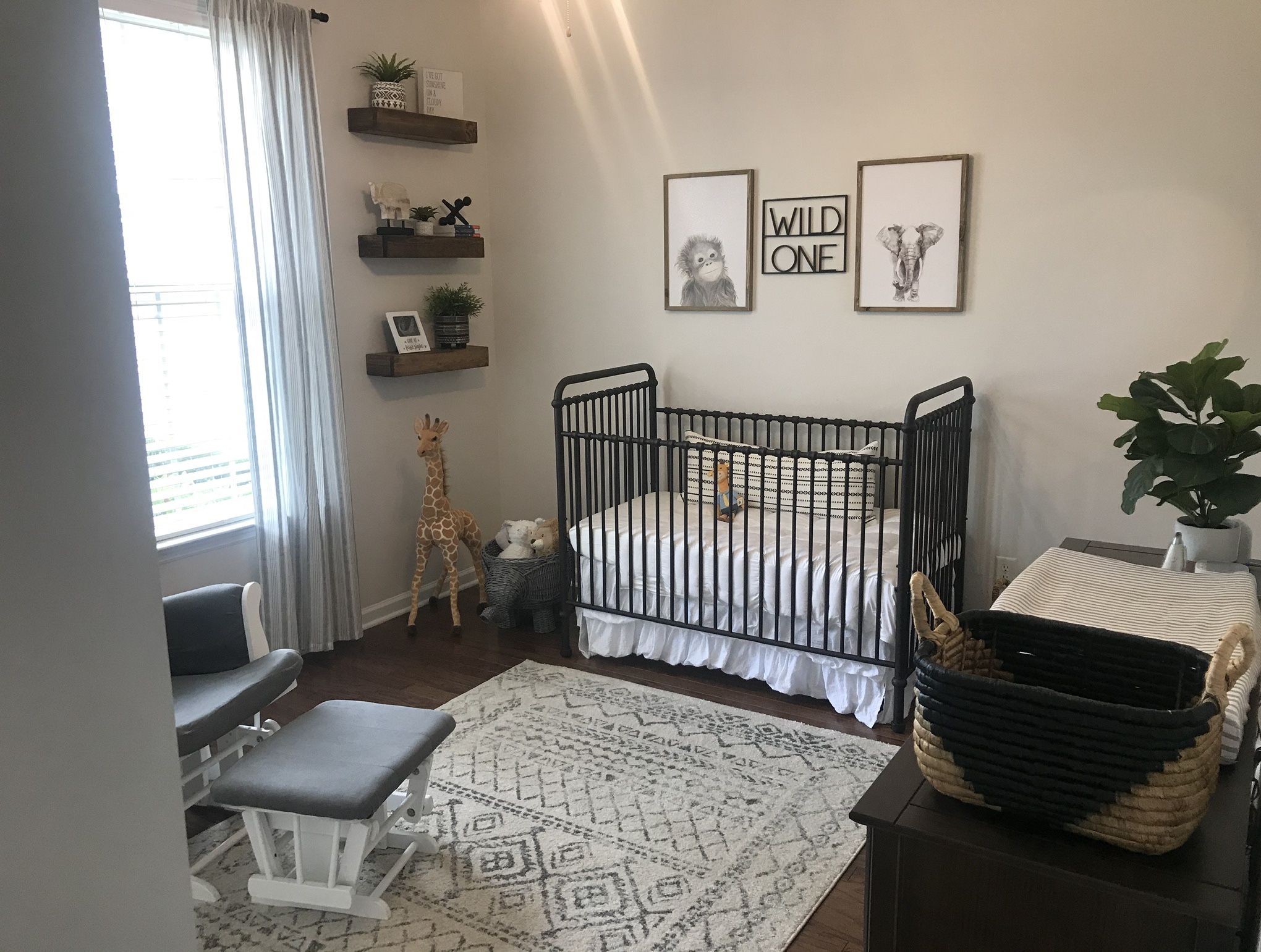 Abagail 3-in-1 Convertible Crib