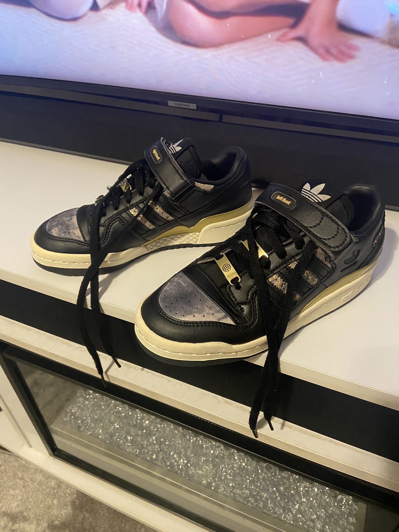 Adidas Black Gold Forum Low Candace Parker Sneakers | Women's Athletic Style size (5)