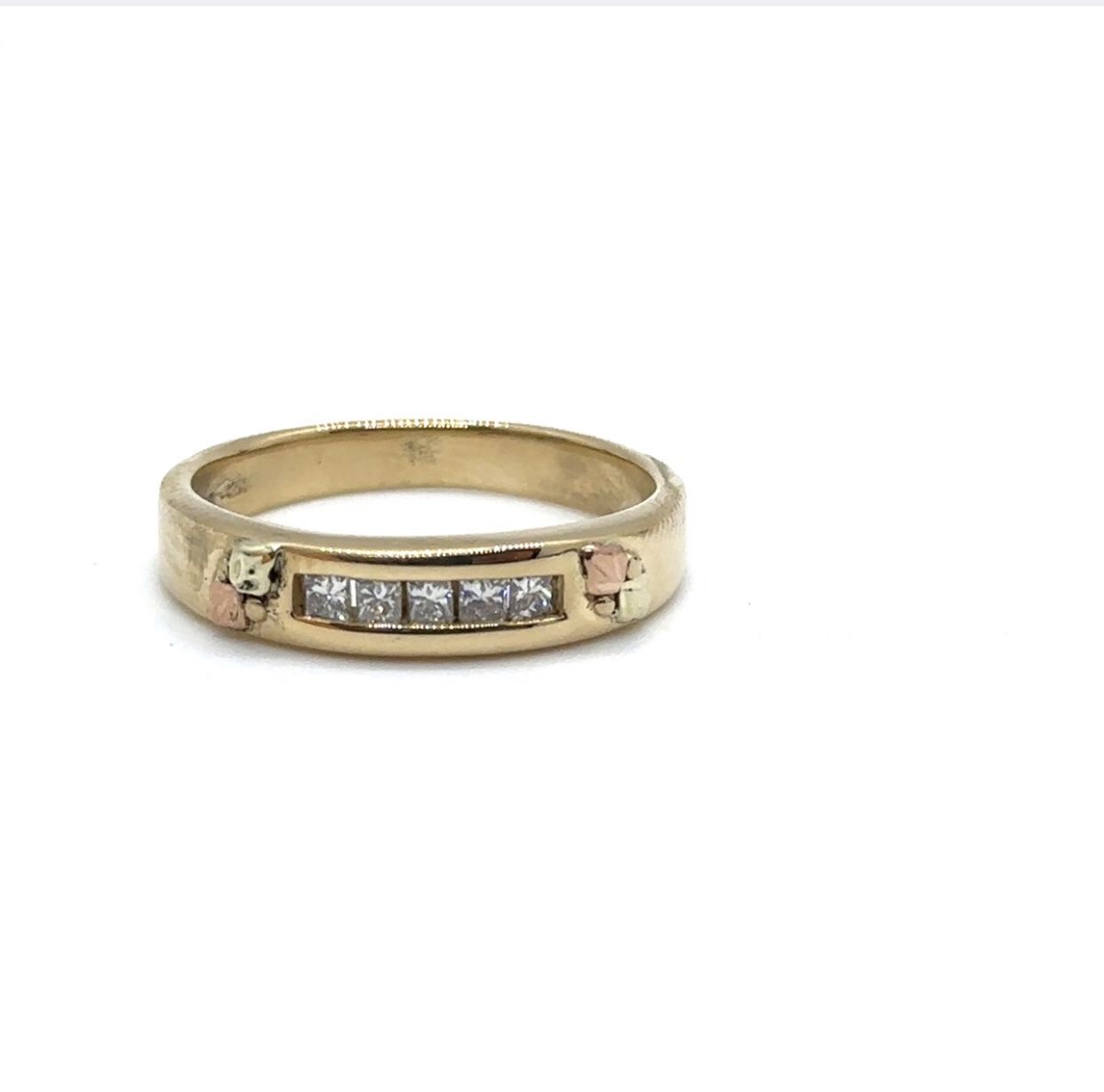 10K Gold Ring 5 Diamonds .20CTW EPJ026750