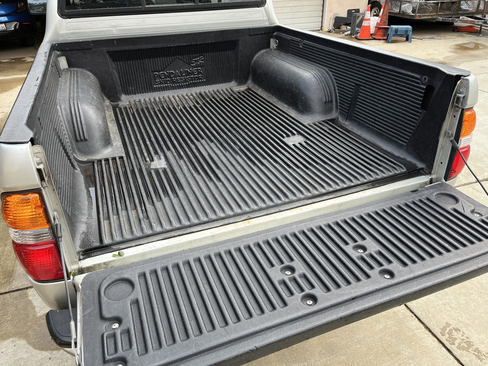 2001, 2002, 2003, 2004 Toyota Tacoma Bed Liner Pendaliner Over Rails ...