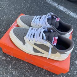 Travis Scott Jordan 1s Reverse Mocha Sz 10
