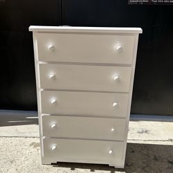 Wood 5 Drawers dresser