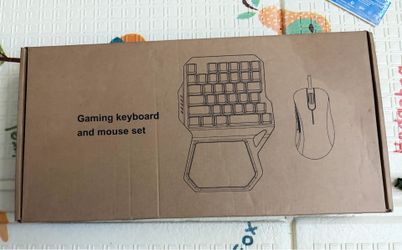One handed gaming keyboard and mouse