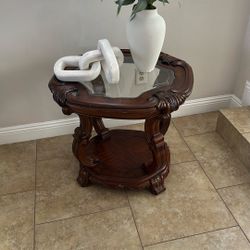 2 Brown small tables set