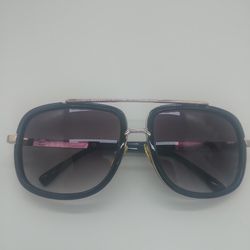 Square Vintage Look Oversized Gold Black Sunglasses New In Box