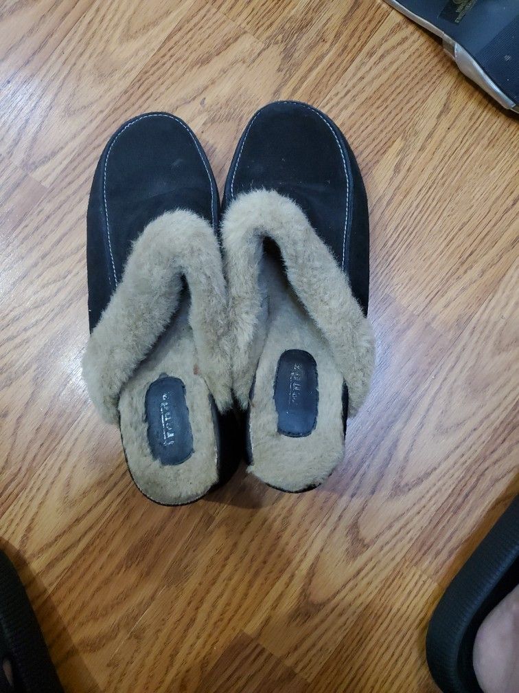 Used Once Black women shoe Size 9