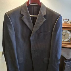 Burberry / Kensington Jacket / Three Button Charcoal Black Wool Pinstriped / 42R